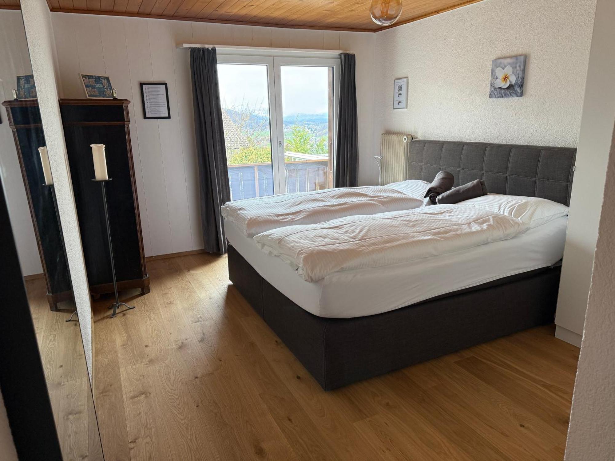 Eva'S Seeblick Krattigen Kamer foto