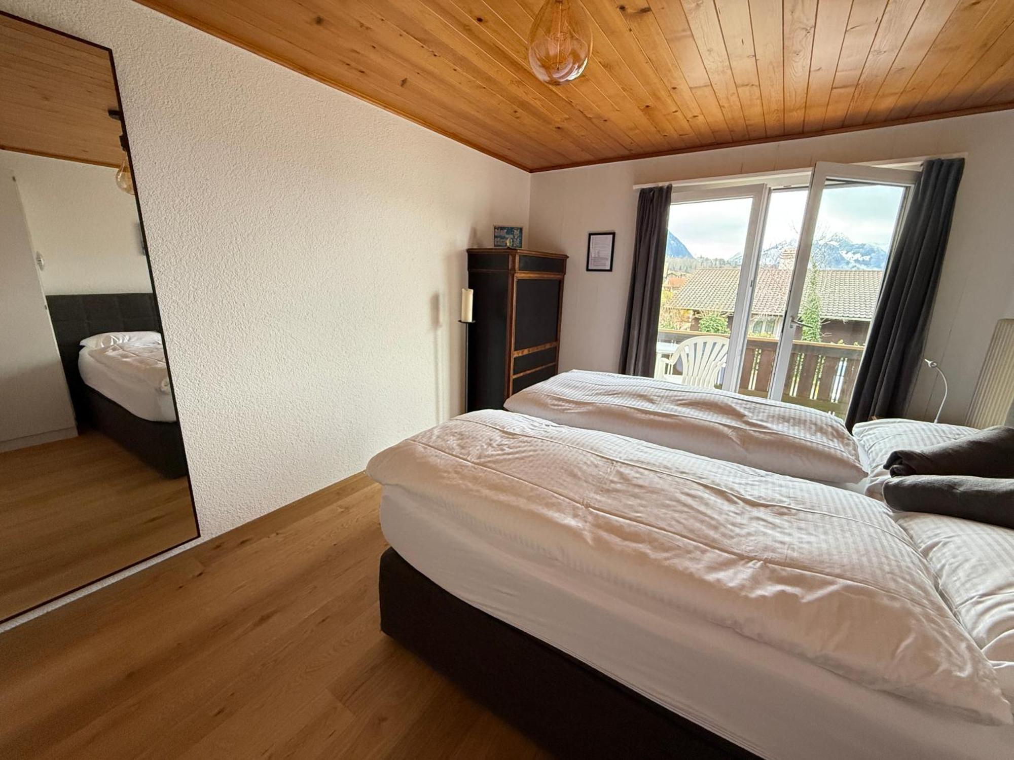Eva'S Seeblick Krattigen Kamer foto