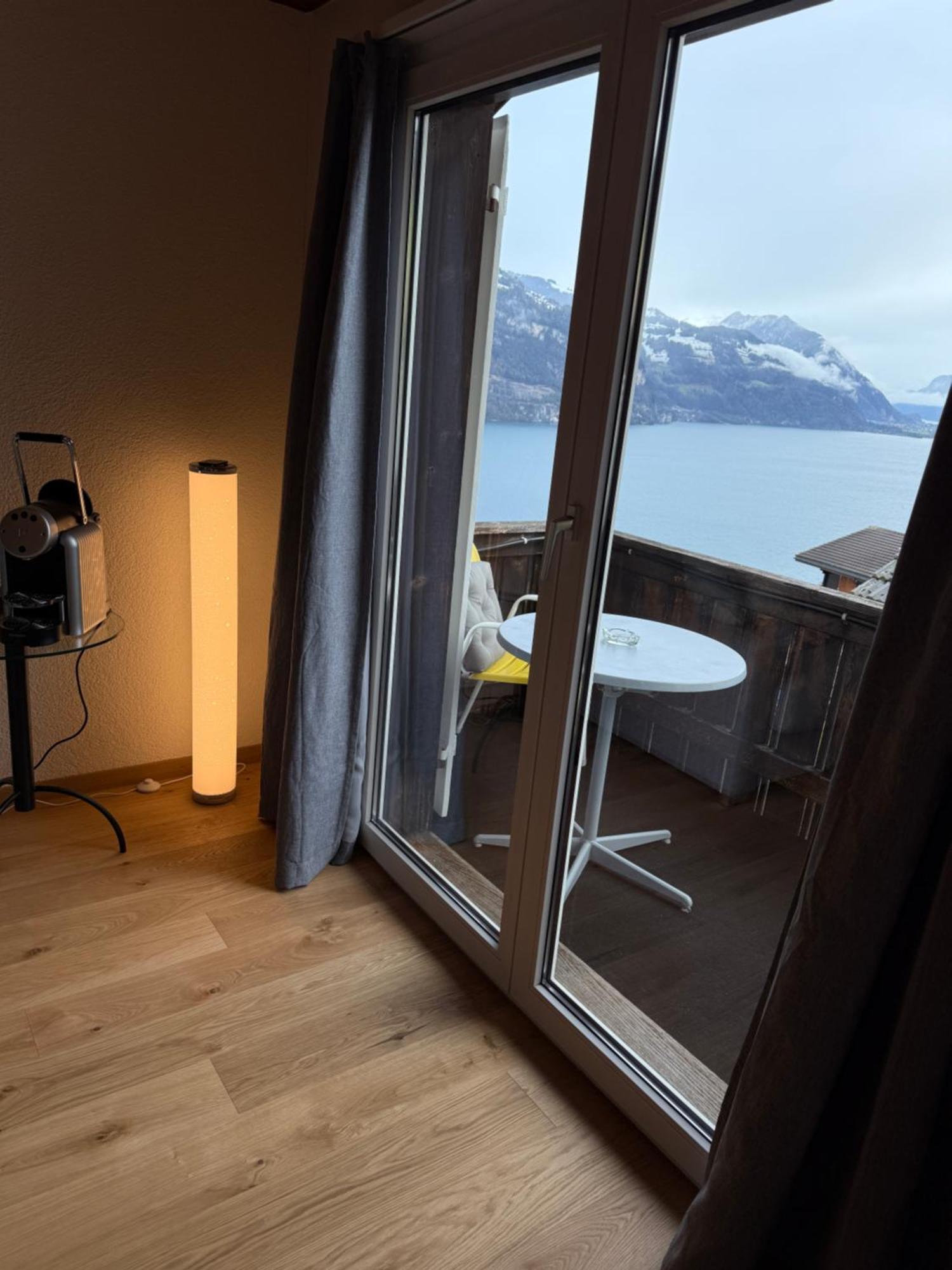 Eva'S Seeblick Krattigen Kamer foto