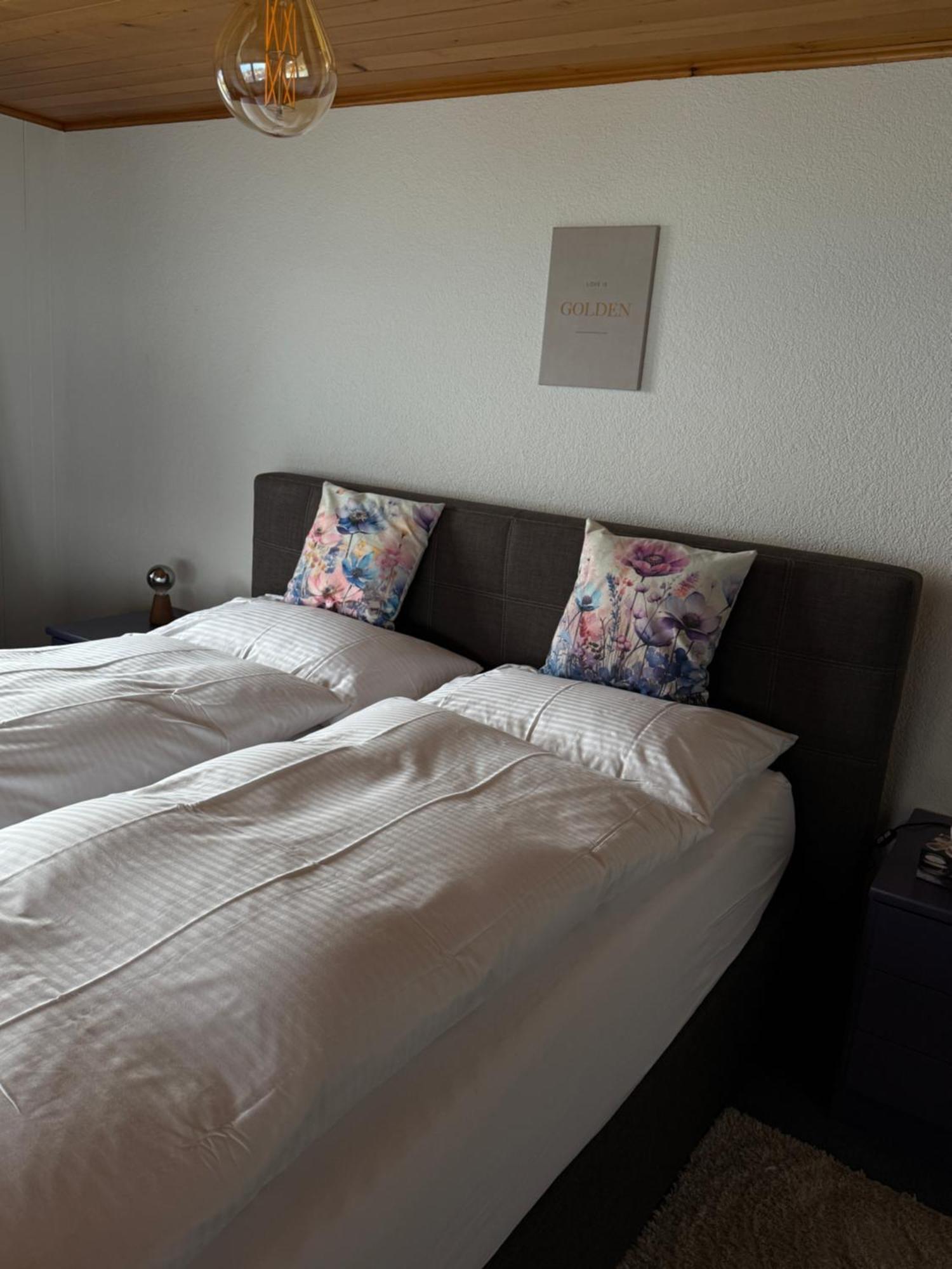 Eva'S Seeblick Krattigen Kamer foto