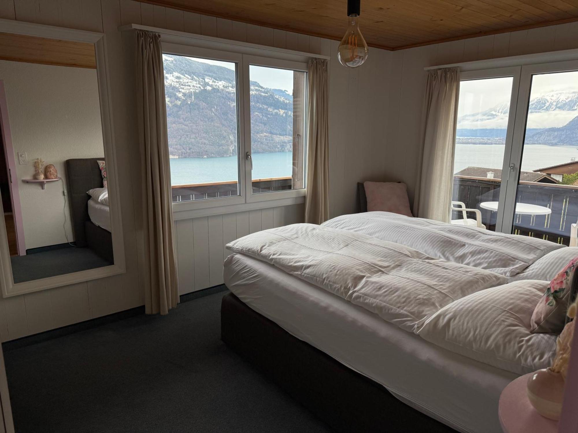 Eva'S Seeblick Krattigen Kamer foto
